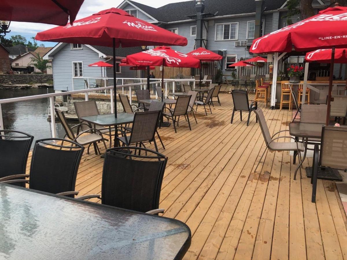 The Bobcaygeon Inn Ngoại thất bức ảnh