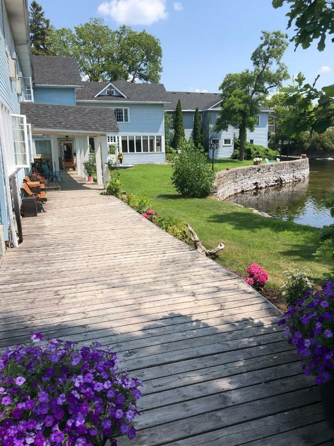 The Bobcaygeon Inn Ngoại thất bức ảnh