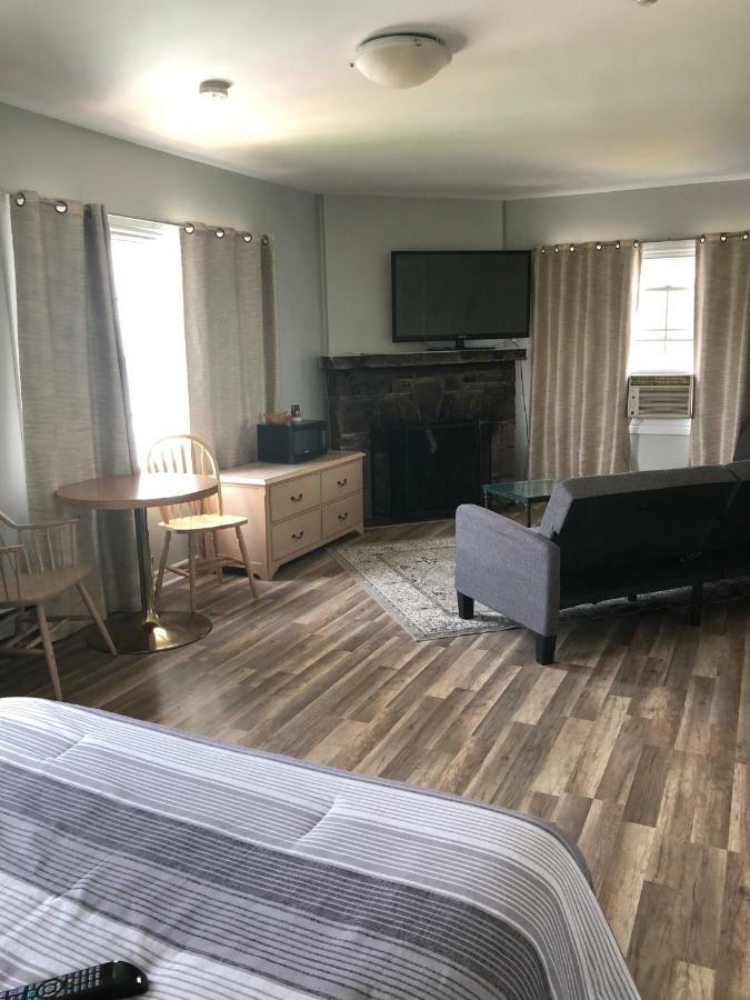 The Bobcaygeon Inn Ngoại thất bức ảnh