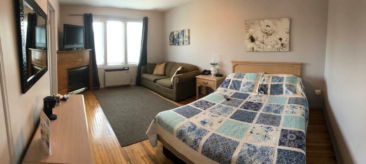The Bobcaygeon Inn Ngoại thất bức ảnh